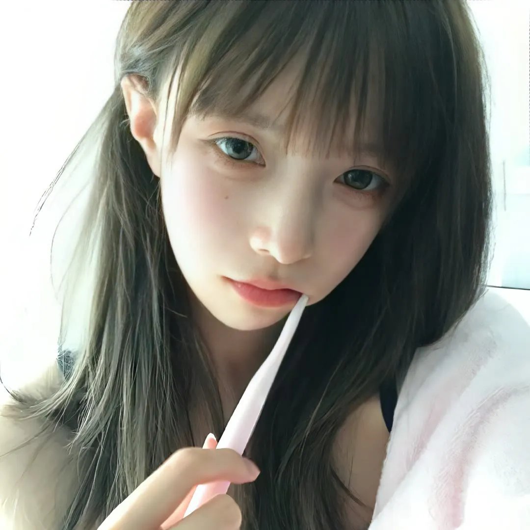 蓝色江流淌